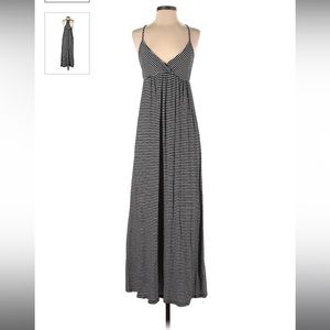 En Creme Casual Black and White Striped Dress in Small